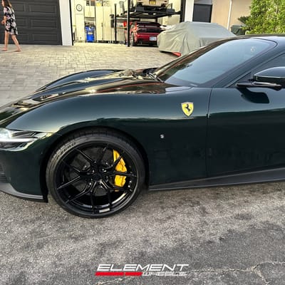 Double Staggered 20/21 inch Avant Garde M580R in Gloss Black on a 2022 Ferrari Roma