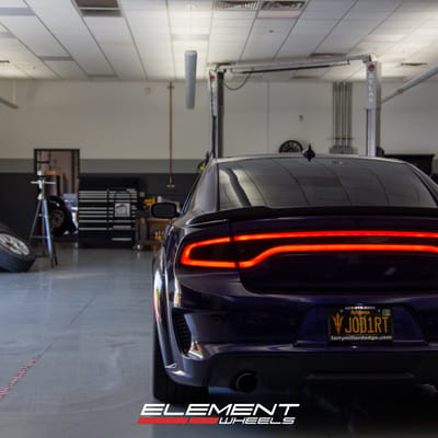 20 Inch Variant Xenon in Brushed Bronze on a 2021 Dodge Charger Scat Pack