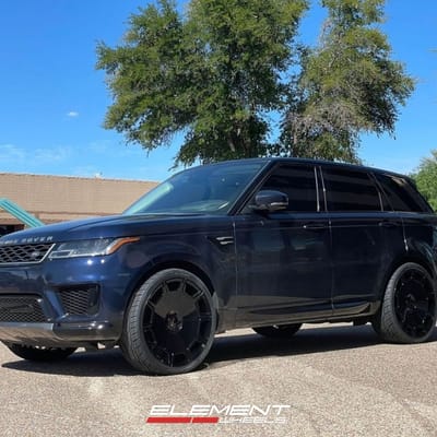 24 inch Koko Kuture Sicily in Gloss Black on a 2020 Land Rover Range Rover Sport