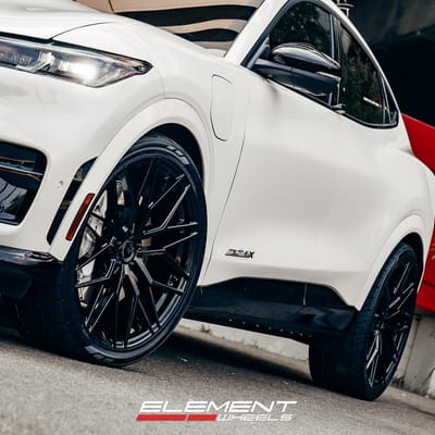 22 inch Avant Garde M520R Gloss Black on a 2022 Ford Mach-E