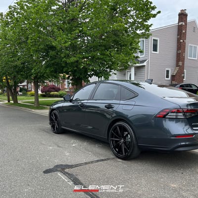 20 inch Curva Concept CFF-46 Gloss Black on a 2023 Honda Accord
