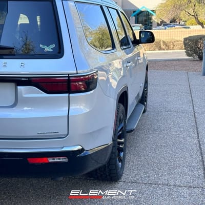 22x9 Inch GMC Replica FR55 Gloss Black on a 2022 Jeep Wagoneer