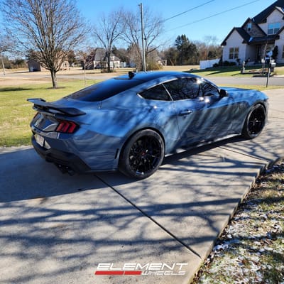 20 Staggered Ferrada FR11 in Obsidian Black on a 2024 Ford Mustang Dark Horse