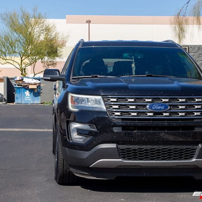 18 inch Versus VS243 Black w/ Machined Lip on a 2017 Ford Explorer