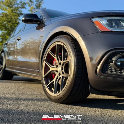 21 inch Vossen HF-5 in Matte Gunmetal on a 2017 Audi SQ5