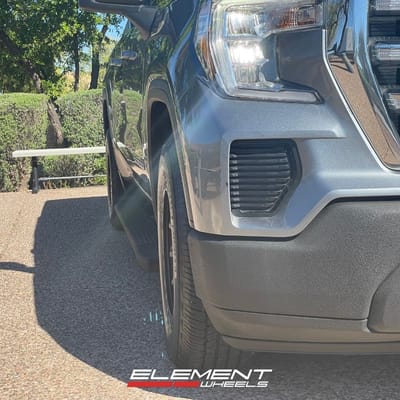 18 inch Fuel Off-Road Covert in Bronze w/ Black Lip on a 2020 GMC Sierra 1500