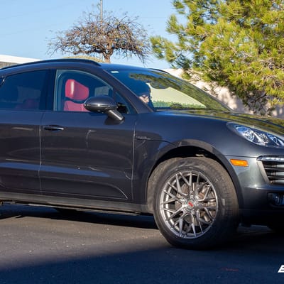 20 inch Staggered Variant Radon Titanium Brushed Face on a 2017 Porsche Macan Base/S/GTS