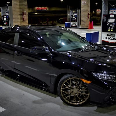 19 inch Variant Radon Satin Bronze on a 2020 Honda Civic Si