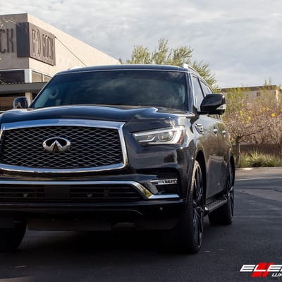 26 inch Lexani CSS-15 Gloss Black Machined Tips w/ Covered Cap on a 2019 Infiniti QX80