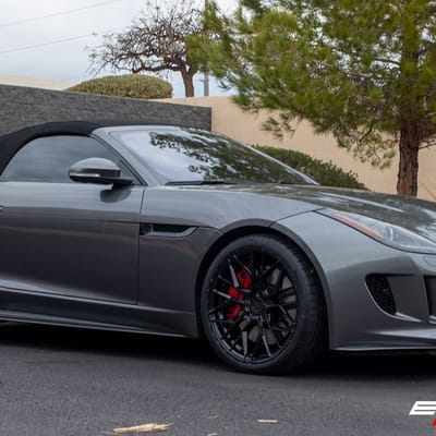 20 inch Staggered Variant Radon Gloss Piano Black on a 2017 Jaguar F-Type R V8 (Steel Brakes)