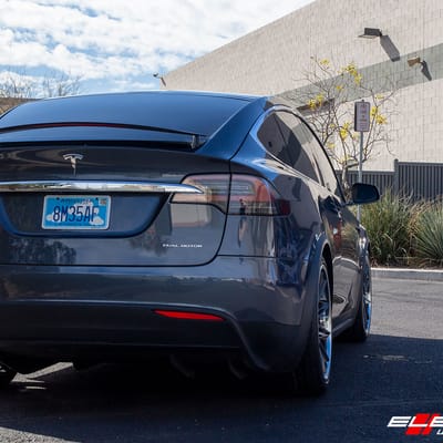 22 inch Staggered Ferrada CM2 Matte Graphite w/ Chrome Lip on a Tesla Model X Long Range