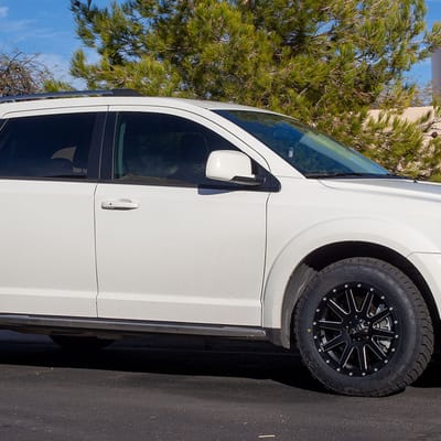 17 inch XD Series XD818 Heist Satin Black Milled Accents on a 2018 Dodge Journey