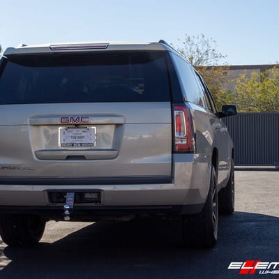 20 inch XD Series XD847 Outbreak Satin Black w/ Gray Tint on a 2015 GMC Yukon XL