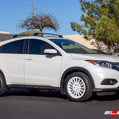 17 inch Motegi MR141 White on a 2021 Honda HR-V EX