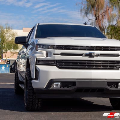 20 inch Mayhem Scout 8302BM Matte Black on a 2021 Chevrolet Silverado 1500