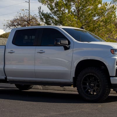 20 inch Mayhem Scout 8302BM Matte Black on a 2021 Chevrolet Silverado 1500