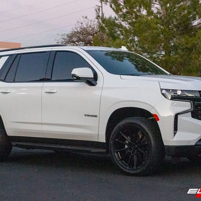22 inch Vossen HF6-1 Gloss Black on a 2021 Chevrolet Tahoe