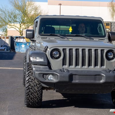 20 inch Fuel Off-Road Beast Black Machined w/ Tint D564 on a 2020 Jeep Wrangler JL