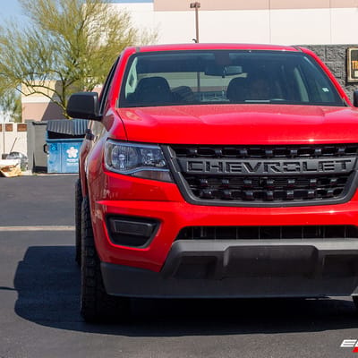 18 inch KMC KM540 Recon Satin Black Machined on a 2019 Chevrolet Colorado