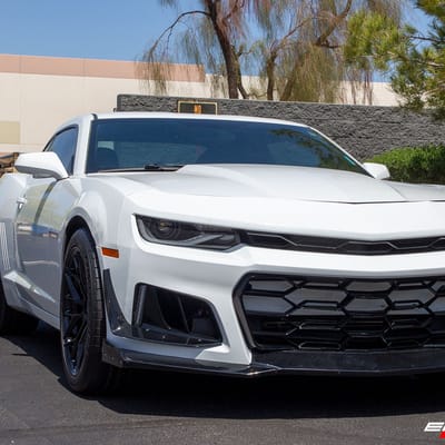 20 inch Staggered Variant Radon Gloss Piano Black on a 2014 Chevrolet Camaro SS