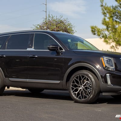 20 inch Niche Mazzanti Gloss Black Brushed Face M262 on a 2021 Kia Telluride