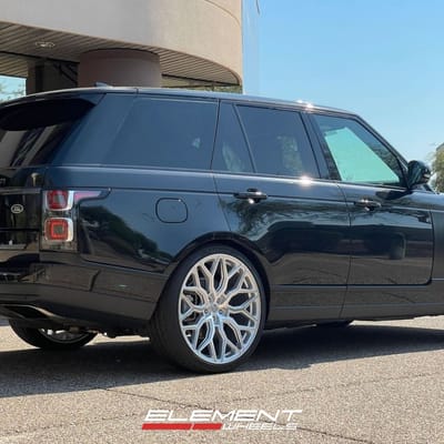 24 inch Vossen HF-2 in Silver Machined Face on a 2021 Land Rover Range Rover