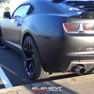 Staggered 20 inch MRR M228 in Gloss Black on a 2010 Chevrolet Camaro SS