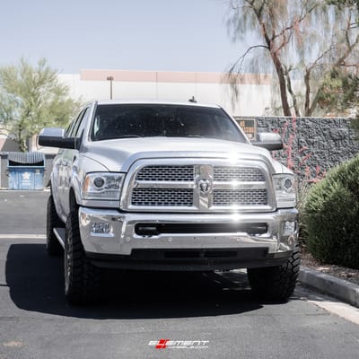 18 inch RBP 94R Gloss Black w/ Chrome Accents on a Leveled 2017 Dodge Ram 2500
