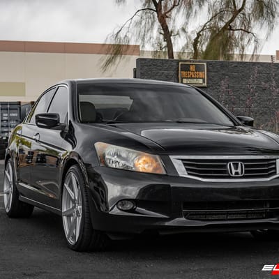 20 inch Rohana RC7 Machine Silver on a 2010 Honda Accord