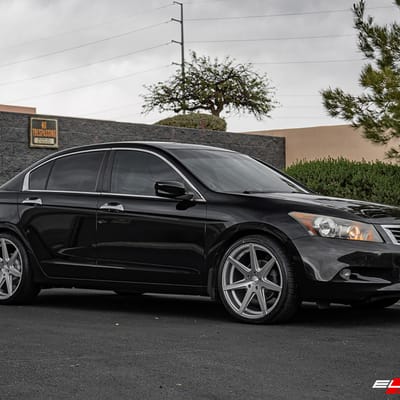 20 inch Rohana RC7 Machine Silver on a 2010 Honda Accord