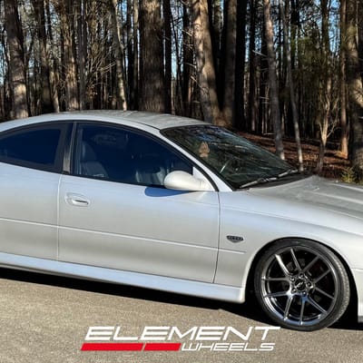 19 Staggered Ace Alloy AFF02 Matte Black on a 2006 Pontiac GTO