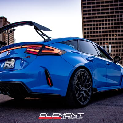 19 inch VMR V710FF in Matte Graphite on a 2024 Honda Civic Type R