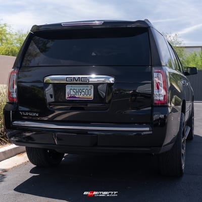 24 inch Koko Kuture Kapan Gloss Black on a 2019 GMC Yukon
