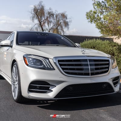 22 inch Staggered AXE 1AV ZX4 Silver Polished Face on a 2018 Mercedes Benz S450 Sedan