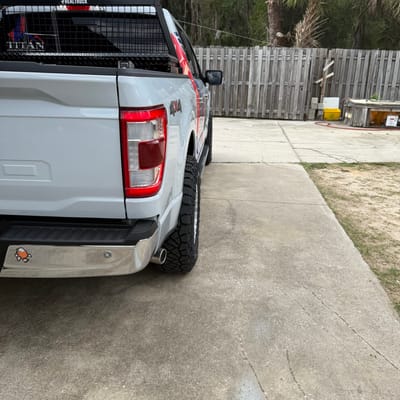 17 inch Hostile H138 Crawler in Machined on a 2022 Ford F-150