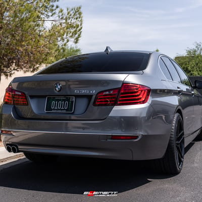 20 inch Staggered Curva Concepts CFF25 Gloss Black on a 2016 BMW 535d