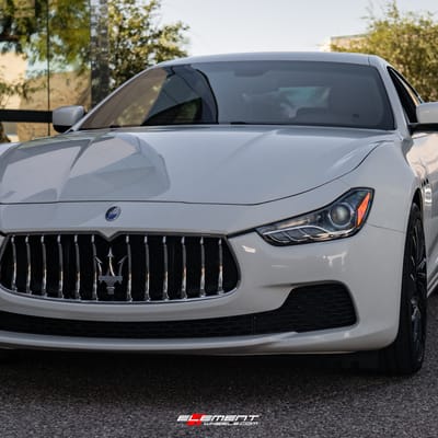 20 inch Staggered Lexani Wraith Gloss Black w/ Machined Tips on a 2016 Maserati Ghibli