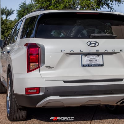 22 inch XIX X23 Silver w/ Machined Face (Chrome Stainless Steel Lip) on a 2021 Hyundai Palisade