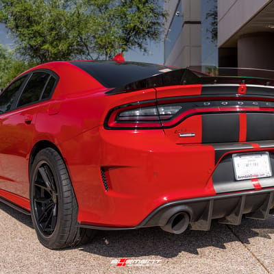 20 inch Staggered Ferrada FR2 Matte Black w/ Gloss Black Lip on a 2021 Dodge Charger RWD