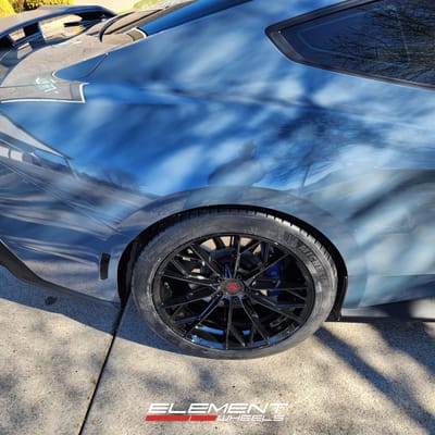 20 Staggered Ferrada FR11 in Obsidian Black on a 2024 Ford Mustang Dark Horse