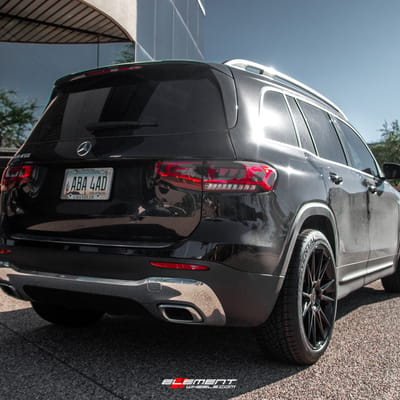 20 inch Niche Vicenza Gloss Black M152 on a 2021 Mercedes Benz GLB250