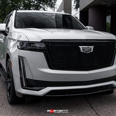24 inch Koko Kuture Kapan Gloss Black on a 2021 Cadillac Escalade