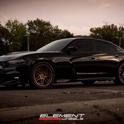 Staggered 20 inch Ferrada Forge-8 FR6 in Matte Bronze on a 2021 Dodge Charger