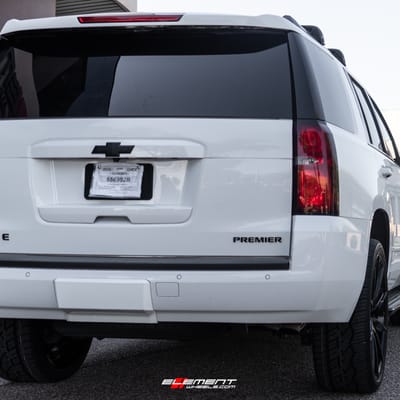 24 inch Lexani CSS-15 Full Gloss Black w/ Covered Cap on a 2019 Chevrolet Tahoe