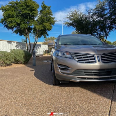 19 Inch MKW Avenue in Chrome on a 2018 Lincoln MKC