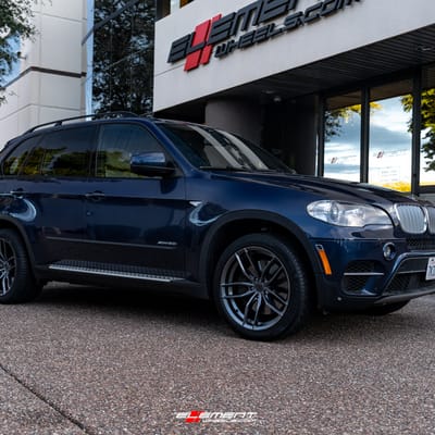 Variant Krypton in Super Black Chrome on a BMW X5 