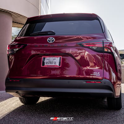 18 inch Touren TR92 Gloss Black on a 2022 Toyota Sienna
