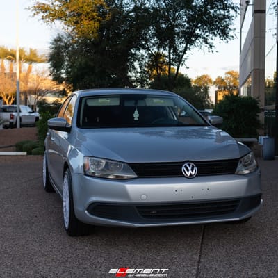 18 Inch Fifteen52 Integrale in Rally White on a 2014 Volkswagen Jetta VI