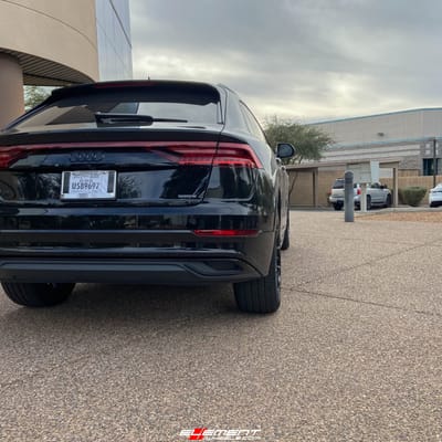 21 Inch MRR FS06 in Gloss Black on a 2022 Audi Q8