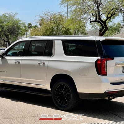 20 inch Fuel Offroad Rebar 6 in Blackout on a 2021 GMC Yukon